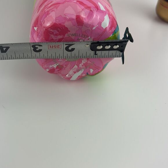 Lilly Pulitzer/ Swell  25 oz Swell Bottle: New No Box - Picture 10 of 10